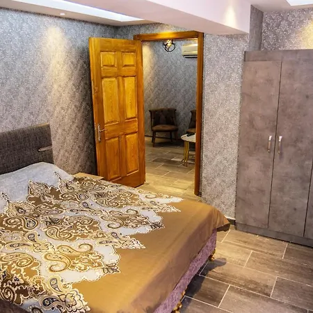 Royal Suit Apart Otel *